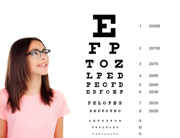 Bedårande Tonåring Flicka Med Glasögon Kontrollera Hennes Åsikt — Stockfoto