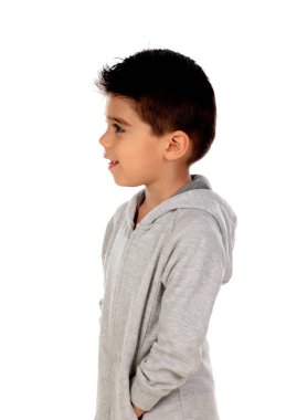 Beyaz bir arka plan üzerinde izole gri sweatshirt ile mutlu çocuk