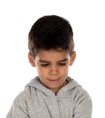 üzgün çocuk beyaz bir arka plan üzerinde izole