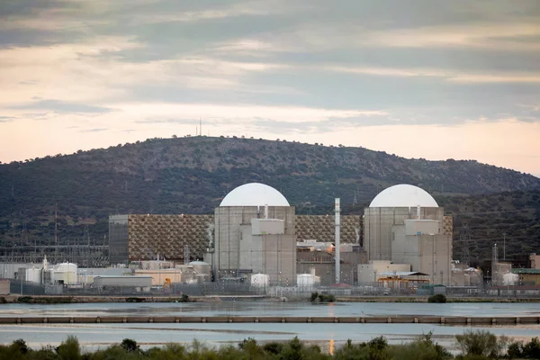 Atomerőmű Spanyolország központjában — Stock Fotó