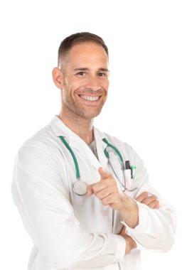 Genç doktor, parmağı beyaz bir arka plan üzerinde izole edilmiş bir şeyi işaret ediyor.