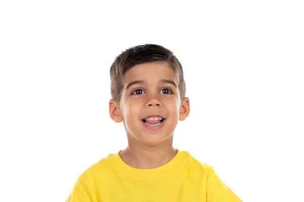 Feliz niño oscuro con camiseta amarilla Fotos de stock