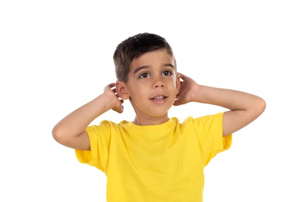 Criança pequena cobrindo seus ouvidos — Fotografia de Stock