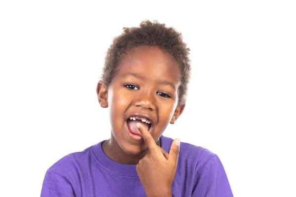 Afrykańskie dziecko pokazujące swoje nowe zęby — Zdjęcie stockowe