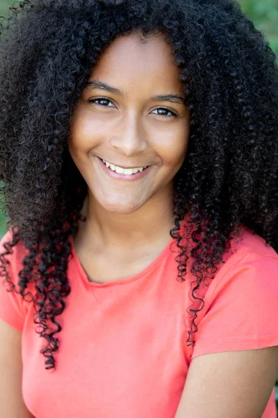 Krásná Afro teenagerka — Stock fotografie
