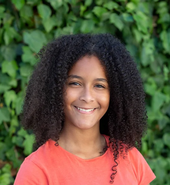 Linda menina afro adolescente — Fotografia de Stock
