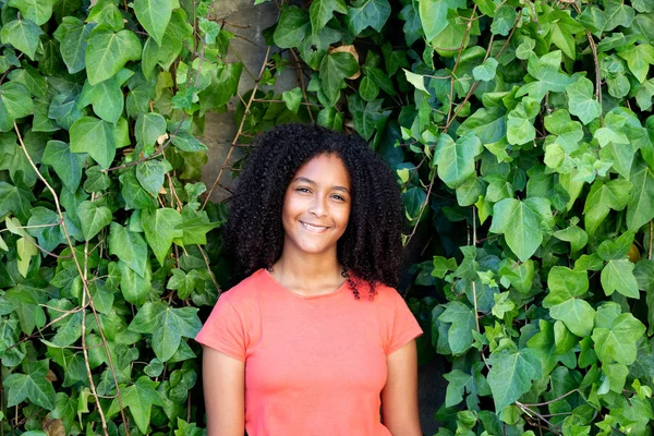 Bella ragazza afro adolescente — Foto Stock