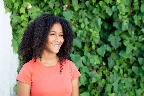 Bella ragazza afro adolescente — Foto Stock