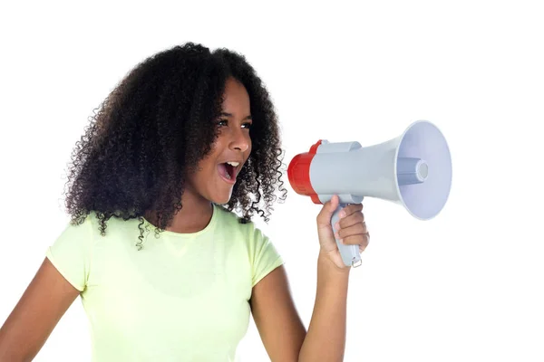 Bela menina adolescente africana com um megafone — Fotografia de Stock