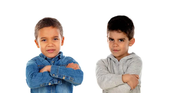 Két Dühös Latin Gyerek Elszigetelt Fehér Háttér — Stock Fotó
