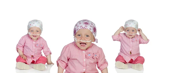 Schattige Baby Met Een Hoofddoek Slaan Van Ziekte — Stockfoto