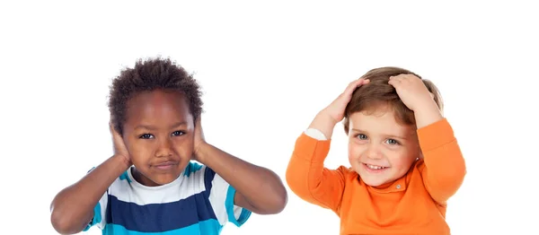 Діти Покривають Вуха Шоковані Гучним Звуком Ізольовані Білому Тлі — стокове фото