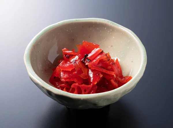 日本泡菜 红色福津祖 用酱油腌制的切片蔬菜 — 图库照片