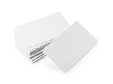 Beyaz arka planda düz bir kartvizit.