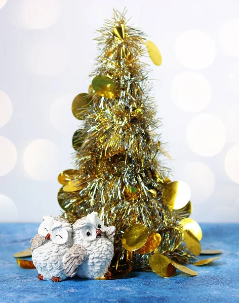 Christmas New Year Decorations Gold Tree Pair Owls — Stock Photo, Image