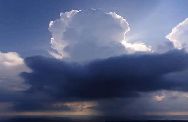 Stormachtige Lucht Corsica Kust — Stockfoto