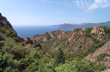 Korsika adasındaki Porto Körfezi.
