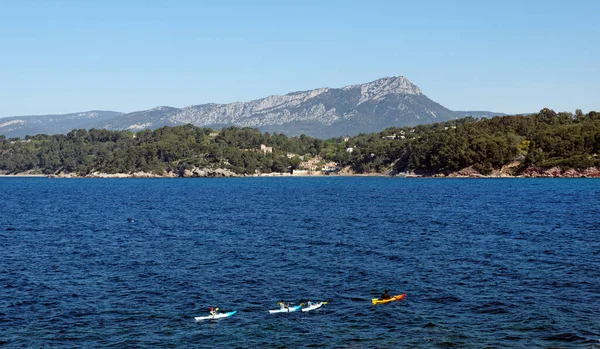 Toulon körfezinde kayak yaparken