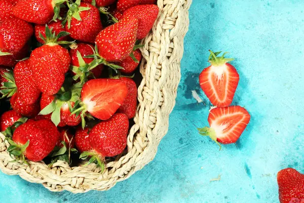 Ett Gäng Råa Färska Jordgubbar Färsk Italiensk Frukt — Stockfoto