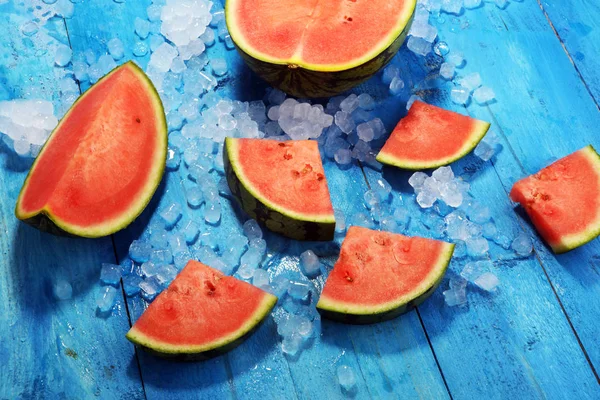 Sandía Sobre Fondo Azul Fruta Jugosa Verano Rodajas — Foto de Stock