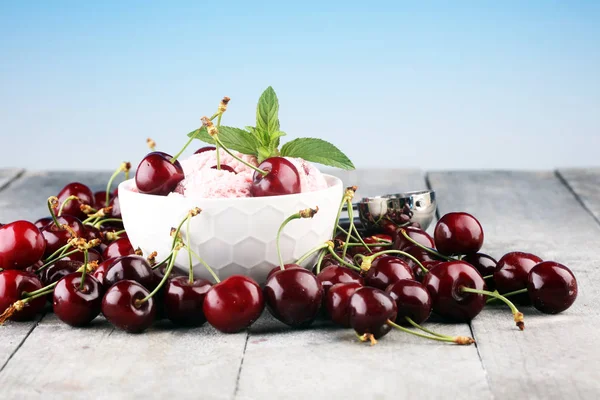 Homemade Cherry Ice Cream Bunch Cherries Table — Stock Photo, Image