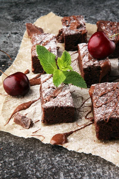 Brownies Chocolate Caseros Sobre Fondo Gris Concepto Pastel Chocolate — Foto de Stock