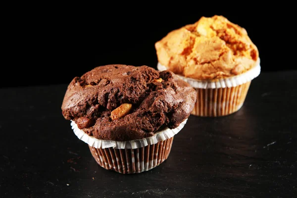 Čokoládový Muffin Matice Muffin Domácí Pekárna Tmavém Pozadí — Stock fotografie
