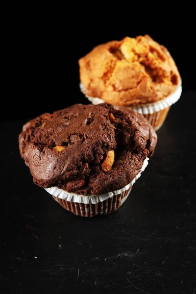 Čokoládový Muffin Matice Muffin Domácí Pekárna Tmavém Pozadí — Stock fotografie