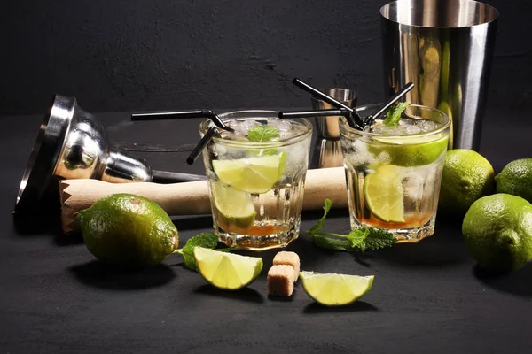 Limone Lime Caipirinha Frutta Del Brasile Cocktail Alcolico Freddo — Foto Stock