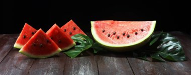 karpuz masada. sulu yaz meyve dilimleri