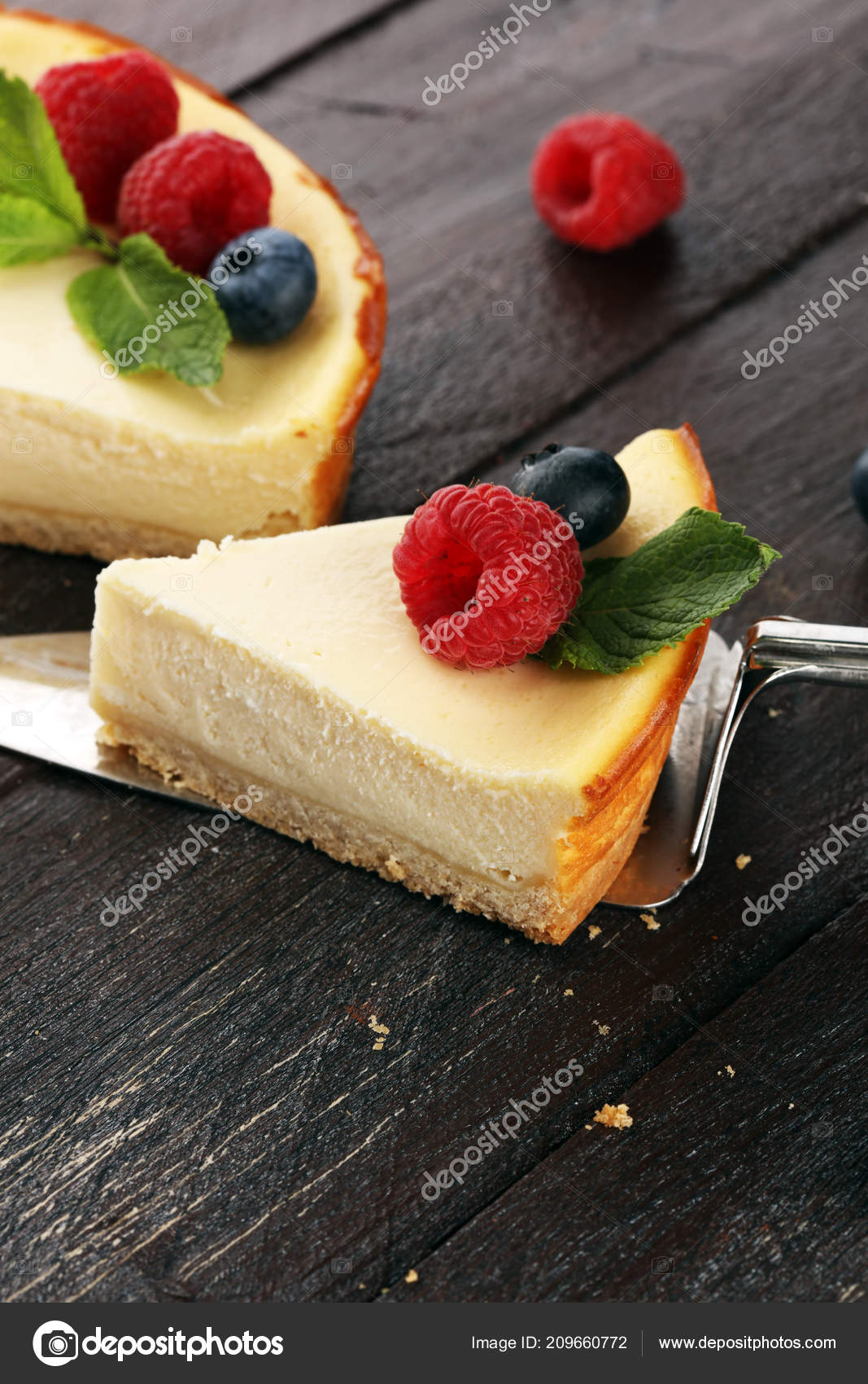 Gateau Fromage Fait Maison Avec Des Framboises Fraiches Menthe Pour Image Libre De Droit Par Beats1 C Gateau Fromage Fait Maison Avec Des Framboises Fraiches Menthe Pour Image Libre De Droit Par Beats1 C