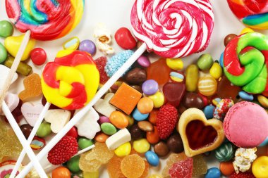 jöle ve şeker ile şekerler. renkli dizi farklı childs tatlılar ve muamele etmek