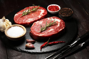 Biftek ham. Barbekü kaburga eti, yaşlı Wagyu ekşili biftek Makinası