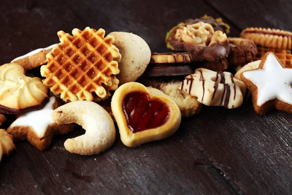 Galletas Navidad Mixtas Colorida Mezcla Galletas Decoradas Con Temática Navideña — Foto de Stock