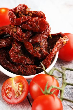 Kurutulmuş domates. domates yarım kurutulmuş