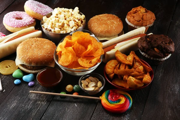 Niezdrowe Produkty Jedzenie Zły Rysunek Skóry Serca Zęby Asortyment Żywności — Zdjęcie stockowe