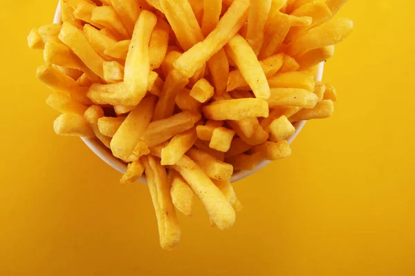 Patates kızartması kırmızı ve beyaz karton paket kutu. Fast Food