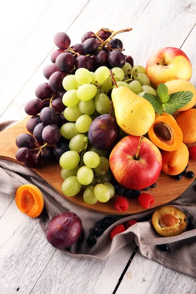 Fresh Summer Fruits Apple Grapes Berries Pear Apricot — Stock Photo, Image