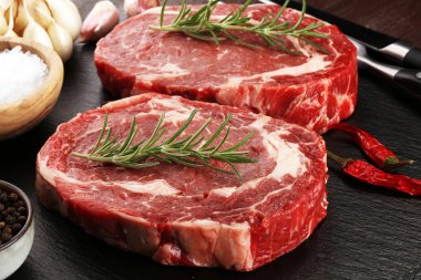 Biftek ham. Barbekü kaburga eti, yaşlı Wagyu ekşili biftek Makinası