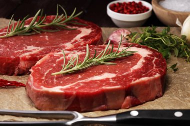 Biftek ham. Barbekü kaburga eti, yaşlı Wagyu ekşili biftek Makinası