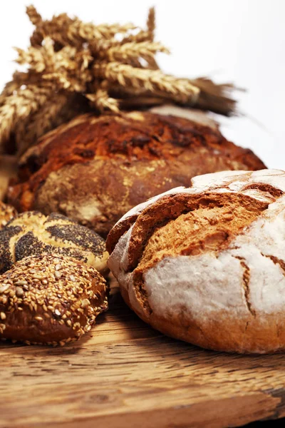 Verschillende Soorten Brood Brood Broodjes Aan Boord Van Bovenaf Keuken — Stockfoto