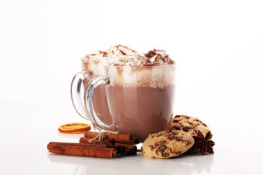 Sıcak çikolata Kakao Kremalı masada