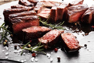 Barbekü kaburga eti veya biftek - kuru Wagyu ekşili biftek yaş arası