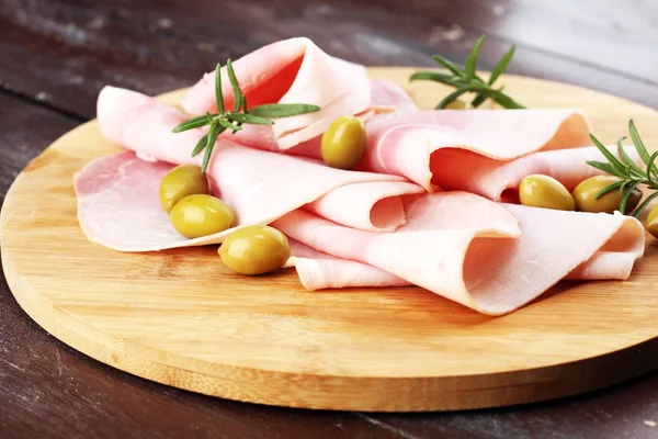 Plakjes Ham Houten Achtergrond Verse Prosciutto Varkensvlees Ham Gesneden — Stockfoto