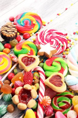 jöle ve şeker ile şekerler. renkli dizi farklı childs tatlılar ve muamele etmek