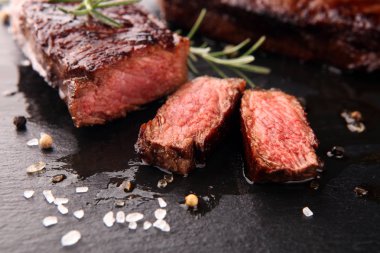 Barbekü kaburga eti veya biftek - kuru Wagyu ekşili biftek yaş arası