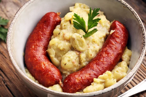 Suppe Mit Dicken Bohnen Und Geräucherter Wurst — Stockfoto