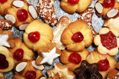 tanımlama bilgileri, fındık ve gingerbread bir Noel ekmek kavram. Xmas tanımlama bilgileri.