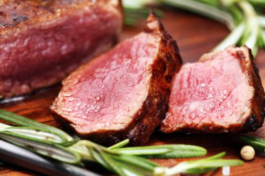 Barbekü kaburga eti. Kara Angus Başbakan eti biftek pala, Striploin, kaburga, bonfile fileto mignon