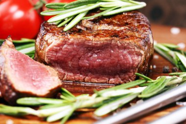 Barbekü kaburga eti. Kara Angus Başbakan eti biftek pala, Striploin, kaburga, bonfile fileto mignon